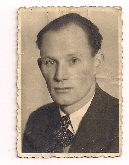 ROBERT KARBUSICKÝ.